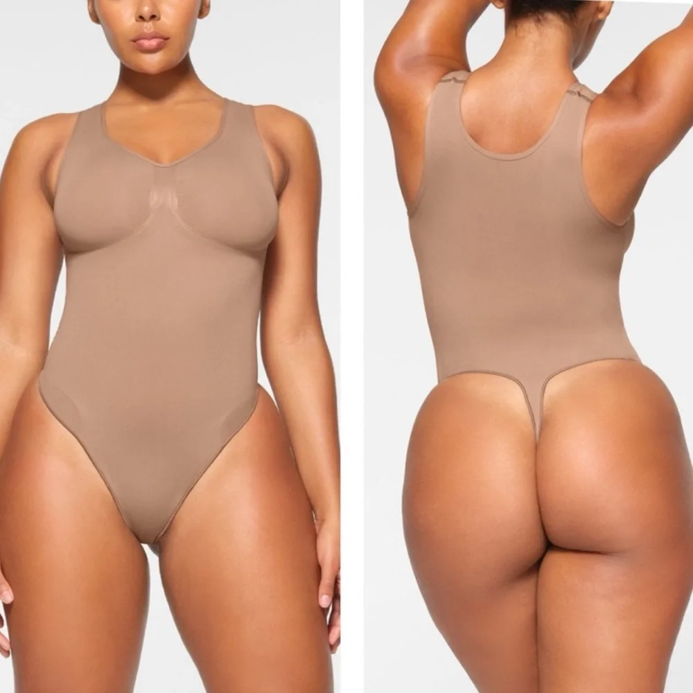 SKIMS Scoop Neck Thong Bodysuit size Large NIB